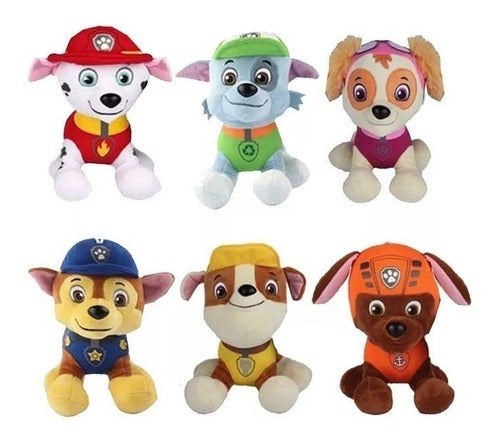 Peluches variados pequeños